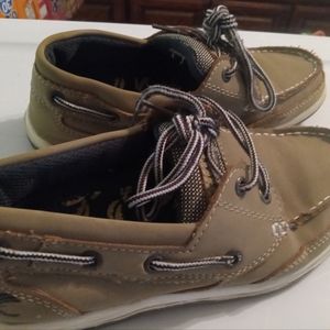 Boys shies 5y